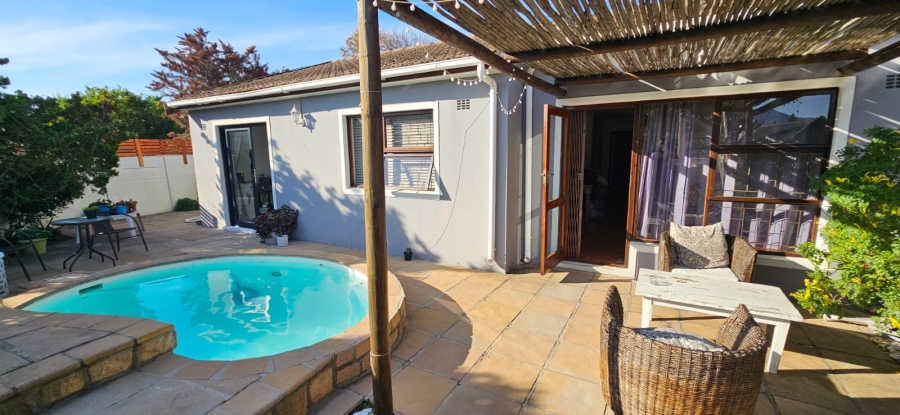 To Let 3 Bedroom Property for Rent in Diep River Western Cape